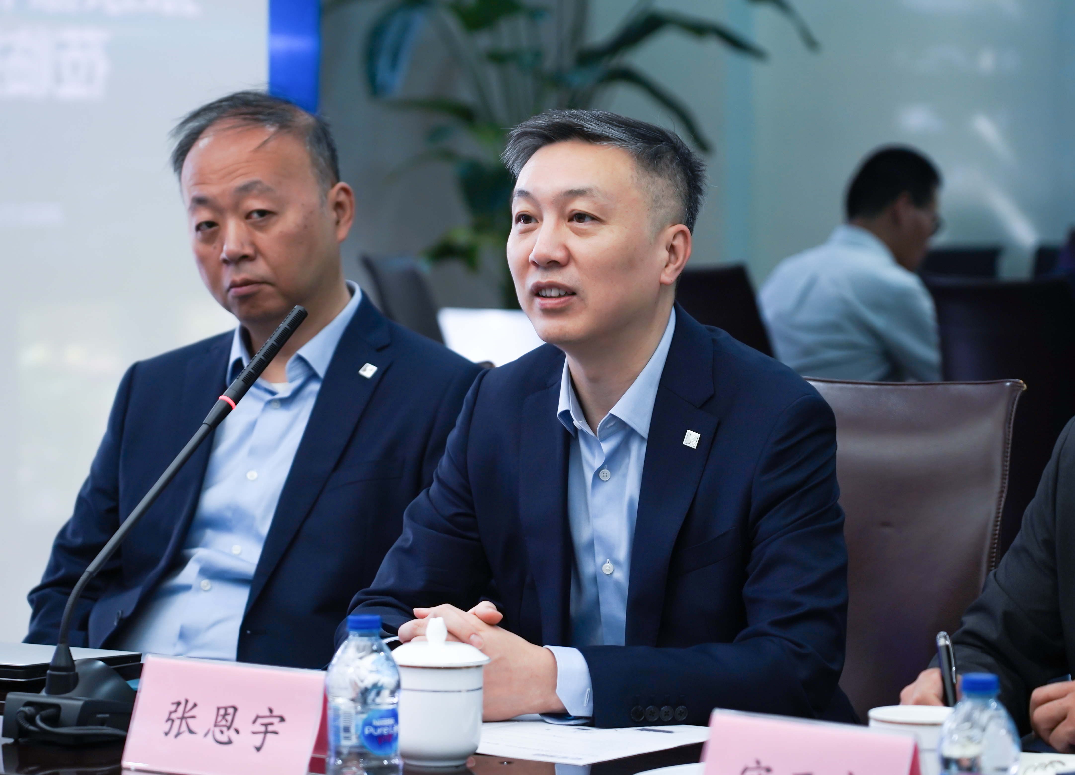 中石化成功石油工程公司张宗檩书记一行莅临公海赌船官网参观互换(图5) 中石化成功石油工程公司张宗檩书记一行莅临公海赌船官网参观互换(图5)