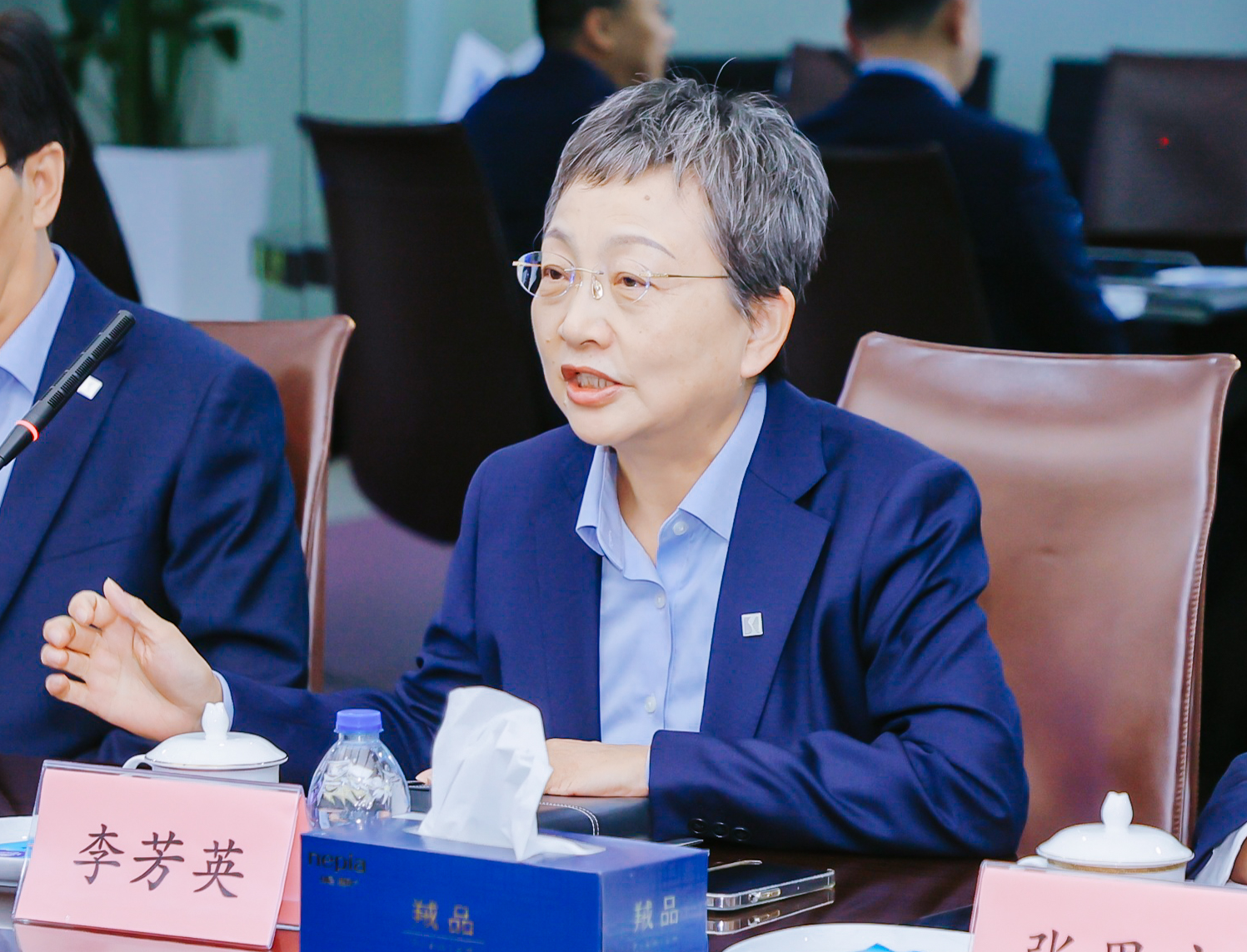 中国石化辅导刘会友、张建阔一行莅临公海赌船官网参观调查(图2) 中国石化辅导刘会友、张建阔一行莅临公海赌船官网参观调查(图2)