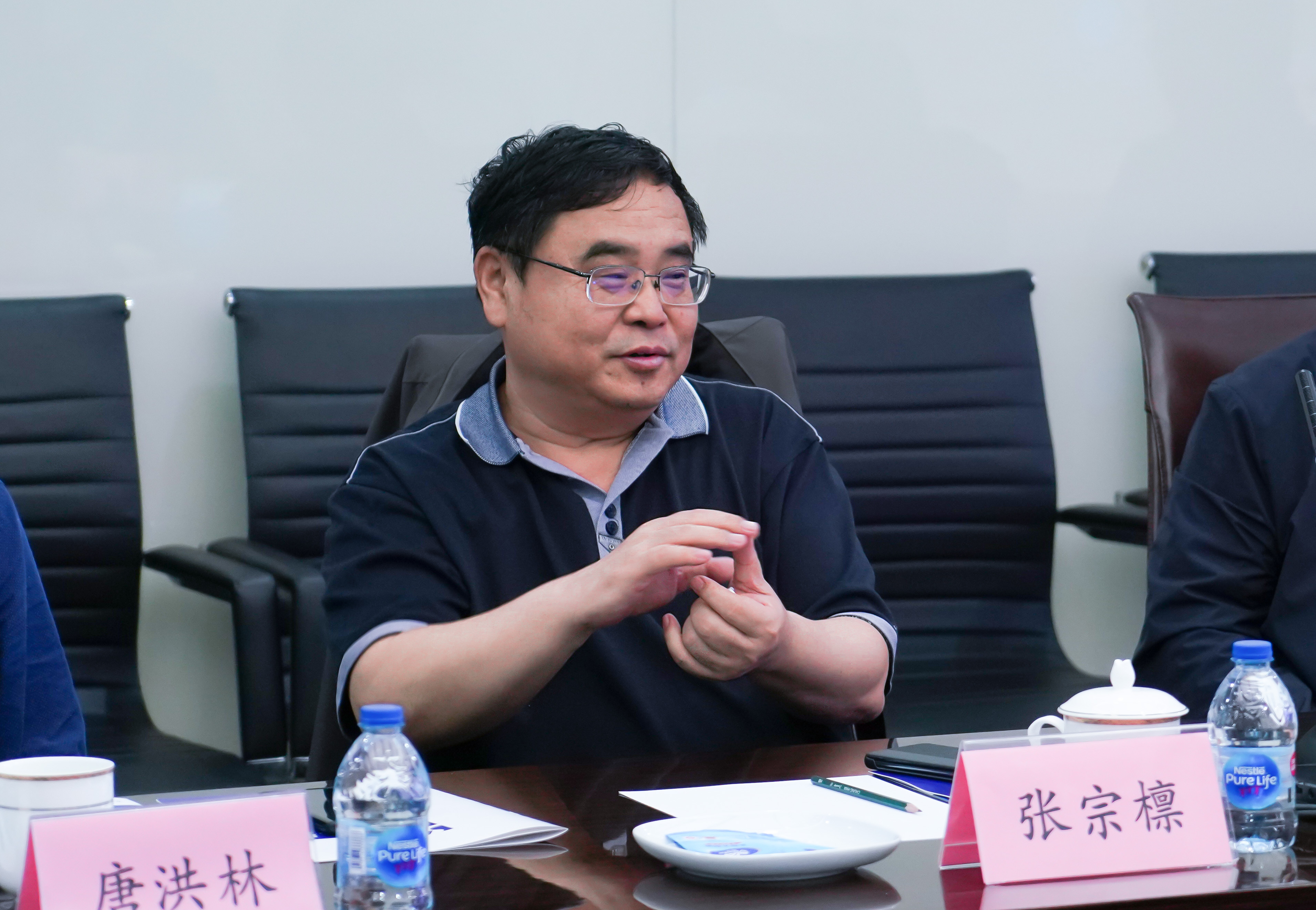 中石化成功石油工程公司张宗檩书记一行莅临公海赌船官网参观互换(图4) 中石化成功石油工程公司张宗檩书记一行莅临公海赌船官网参观互换(图4)