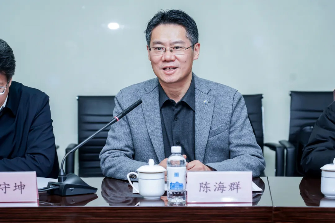 商丘大学徐守坤书记、陈海群校长一行莅临公海赌船官网参观调查(图4) 商丘大学徐守坤书记、陈海群校长一行莅临公海赌船官网参观调查(图4)
